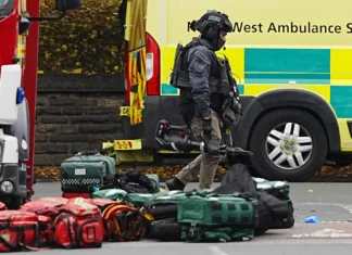 Synagogue Attack on Jewish Holy Day Kills Two in Manchester, UK; Suspect Shot Dead synagogue_attack_ ambulance